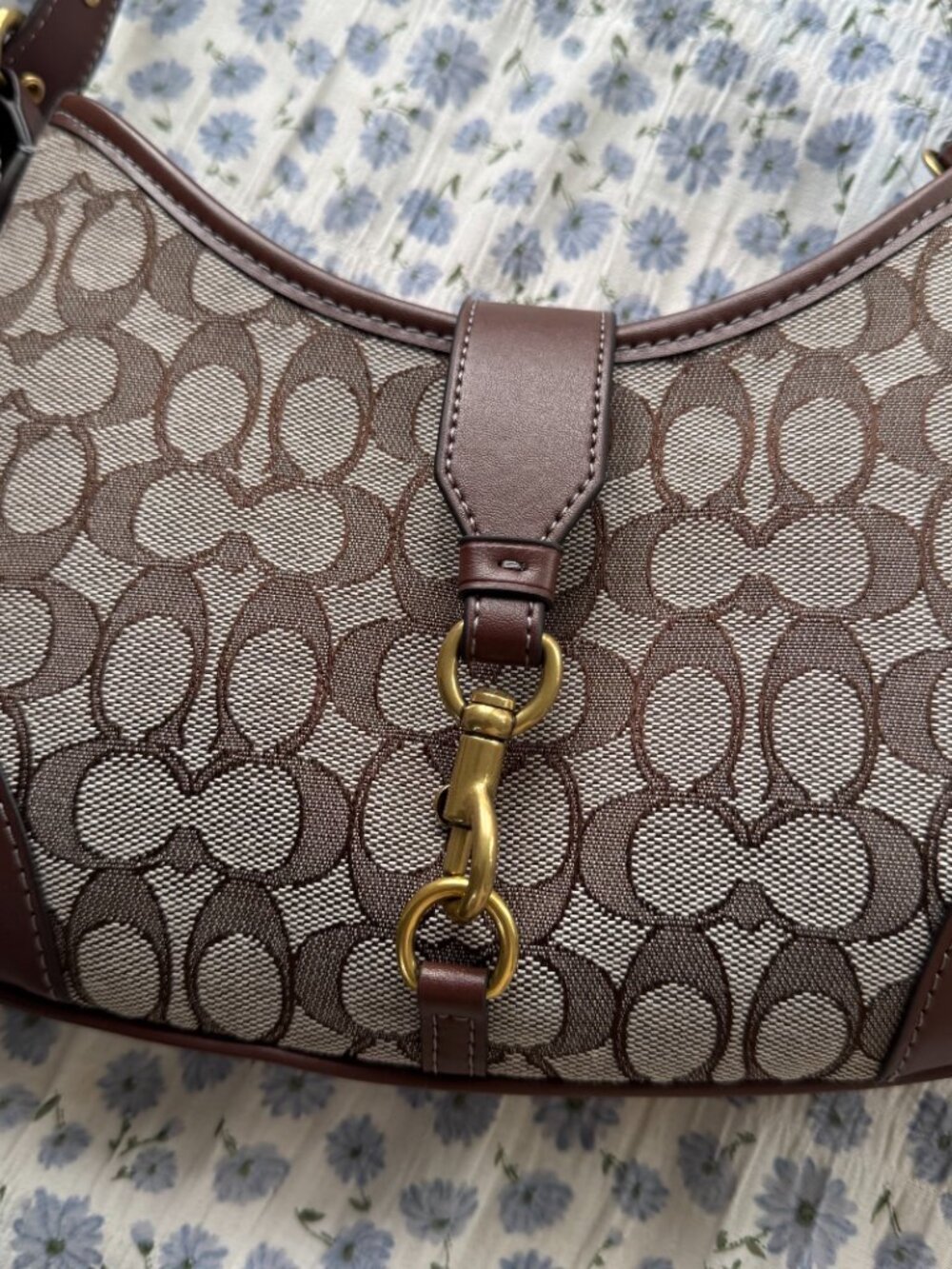 Coach Hamptons Signature Hobo Shoulder Bag - Picture 4 of 10